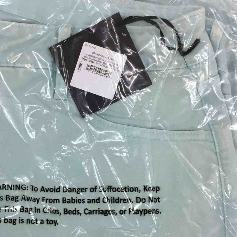 New women’s shorts size 18W - Picture 3 of 3